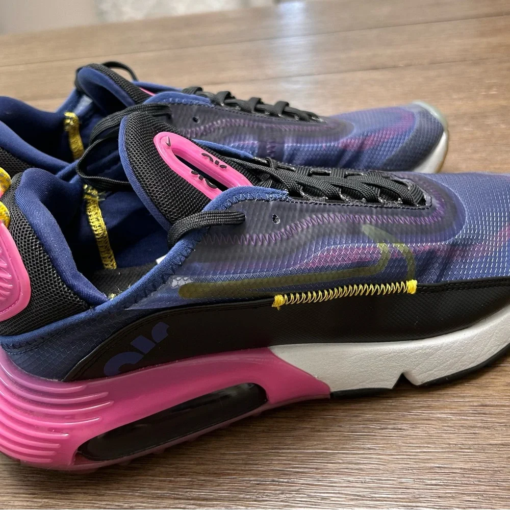 NikeAir Max 2090 Blue Void-Active Fuchsia‎ Women’s Size 9.5